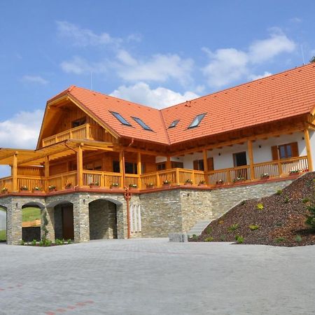 Szloven Mintagazdasag Hotel Felsőszölnök Buitenkant foto