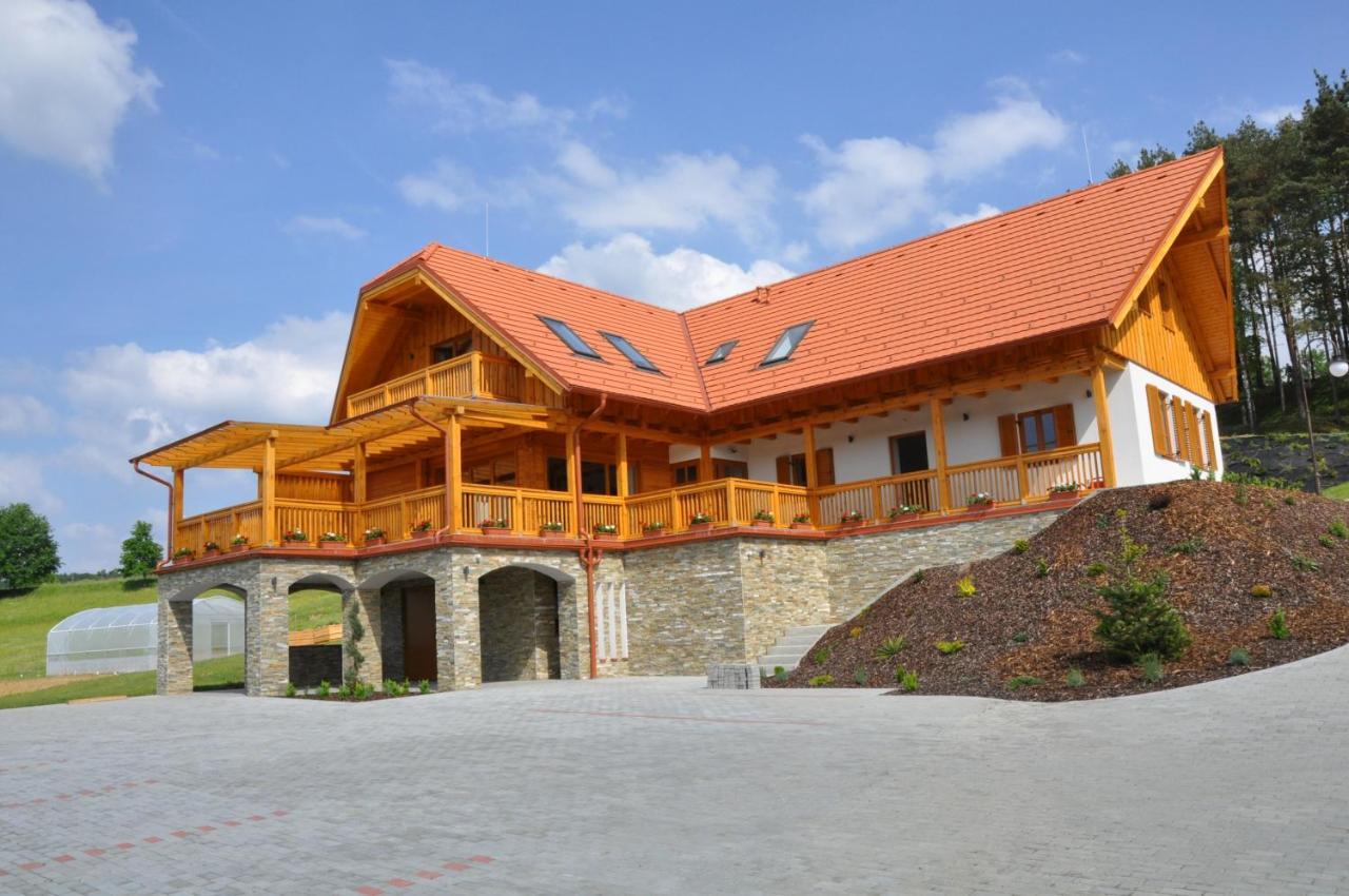 Szloven Mintagazdasag Hotel Felsőszölnök Buitenkant foto